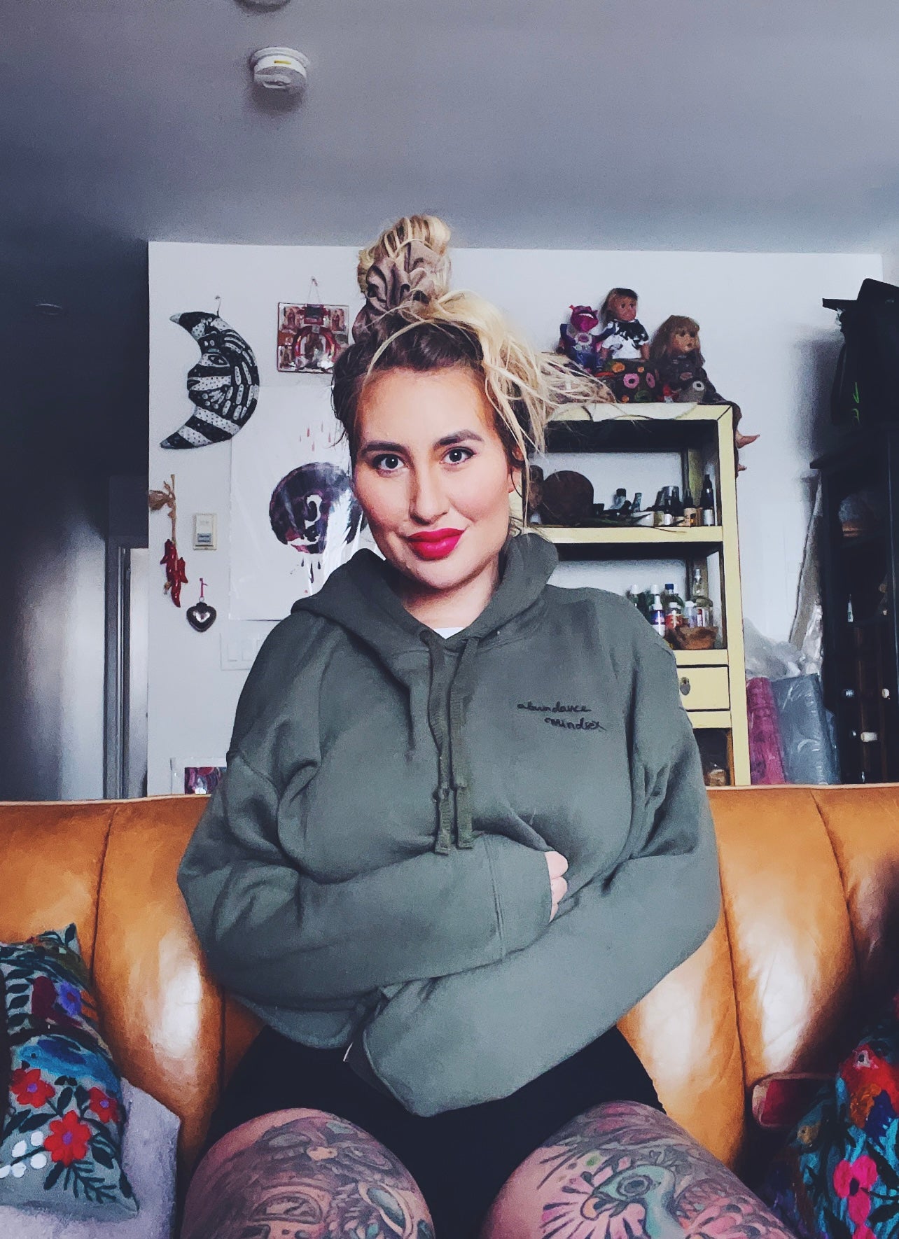Abundance Mindset Hunter Green Embroidered Crop Hoodie Small Text