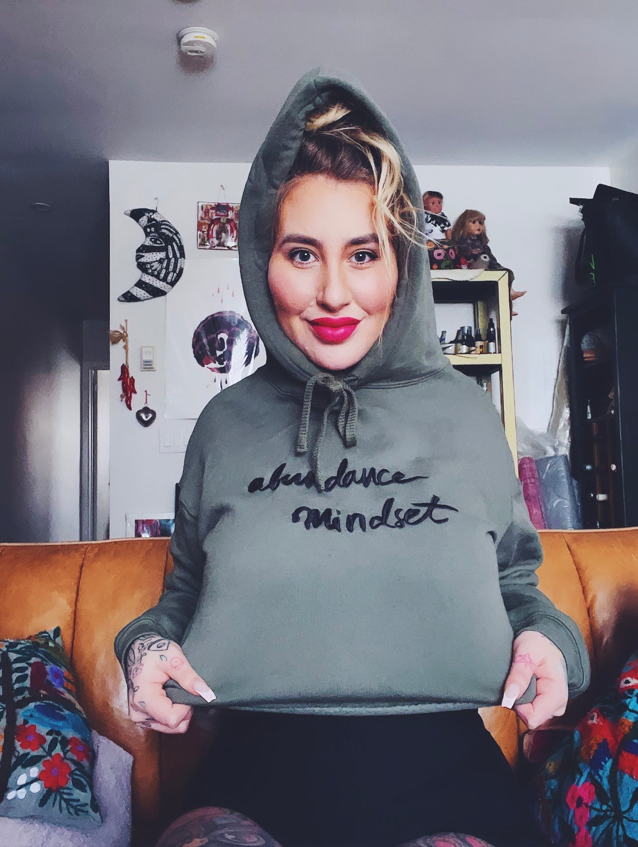 Abundance Mindset Hunter Green Embroidered Crop Hoodie Large Text